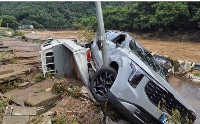 14 Orang Tewas, 12  Ribu Orang Mengungsi Akibat Longsor dan Banjir di Korsel